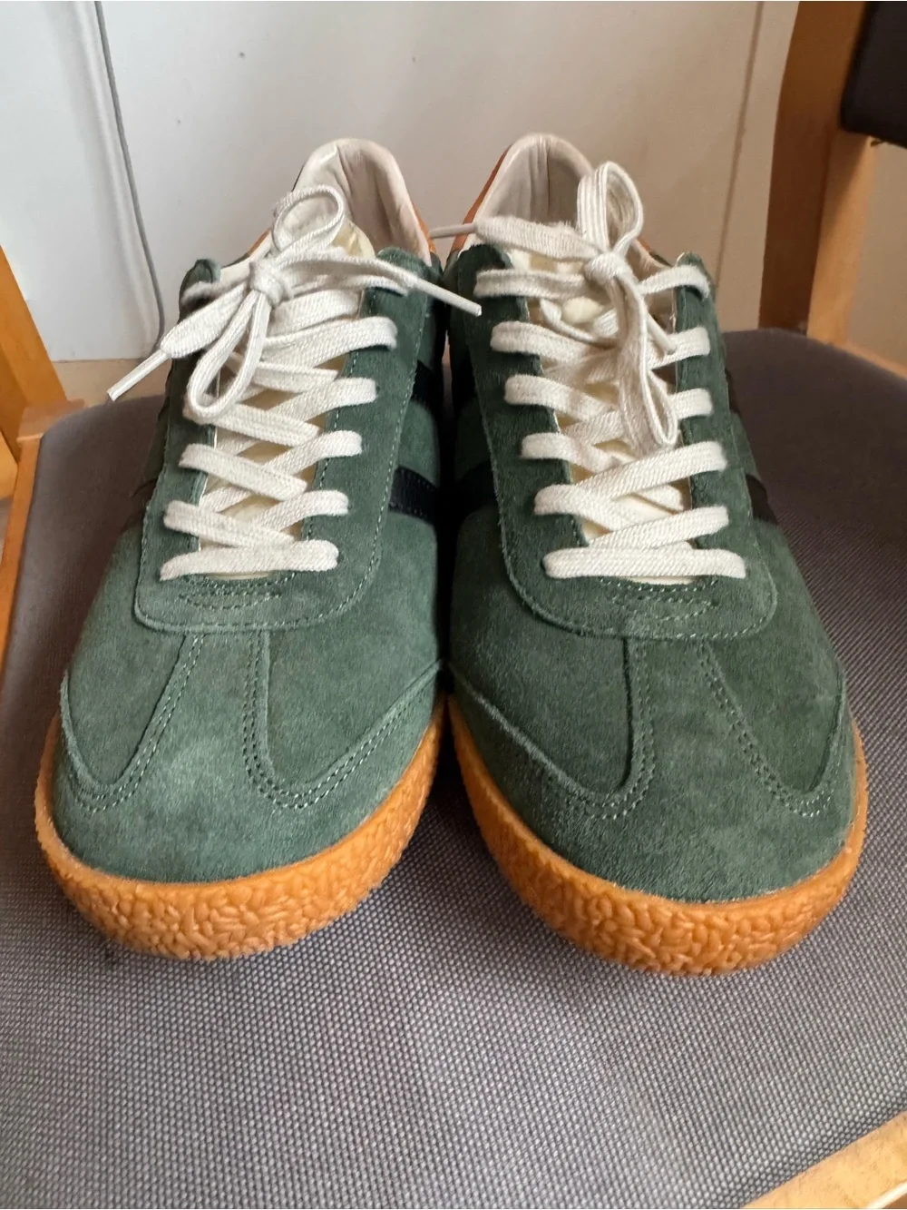 Gola Elan Men's Green Suede Sneakers with Yellow. Orange heel. - Picture 2 of 10